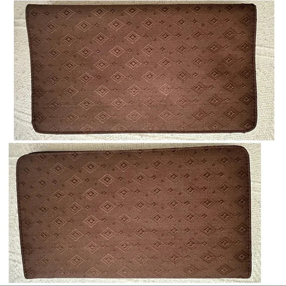 Set Of 4 Travel Bags/ Includes 3 Pouches & 1 Passport Holder - Picture 8 of 9